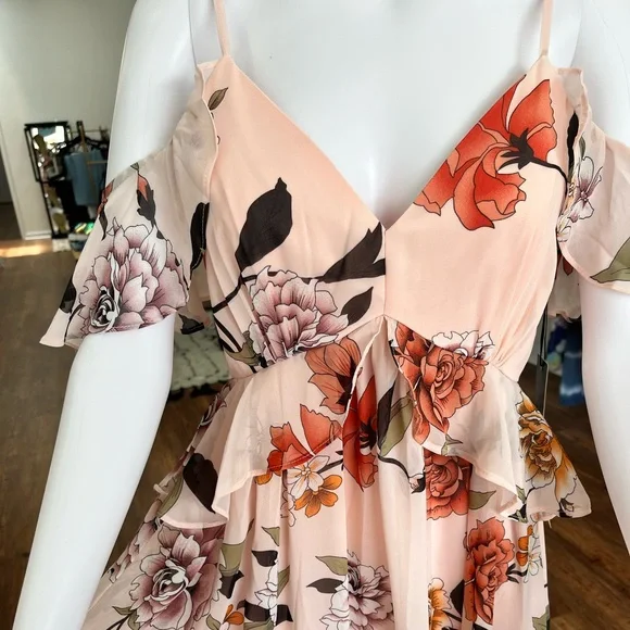 Lulu’s NWT Pink Floral Maxi Dress - Picture 2 of 5